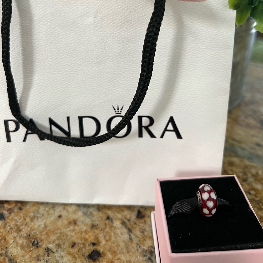 Authentic Pandora Hearts charm